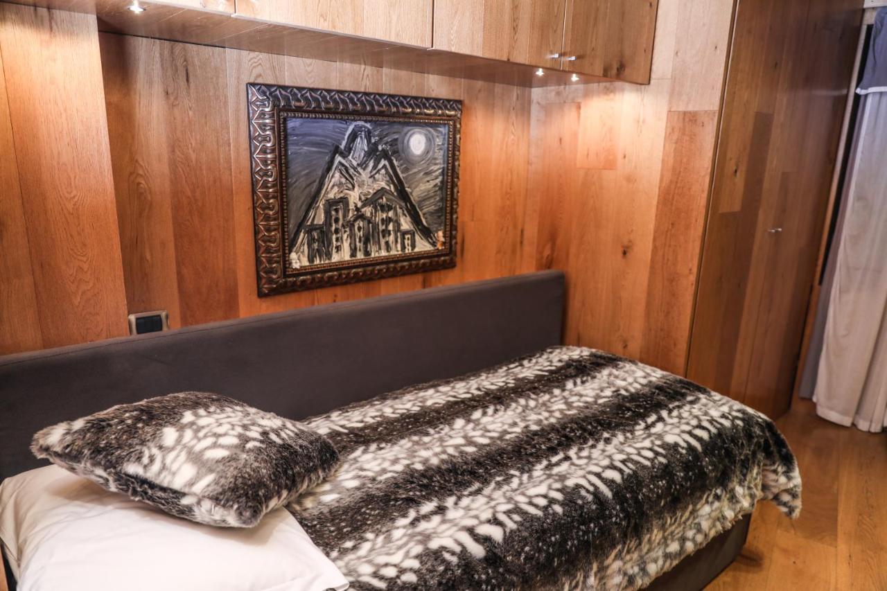 Art Hotel Grivola بيريوِل تْشيرفينيا المظهر الخارجي الصورة